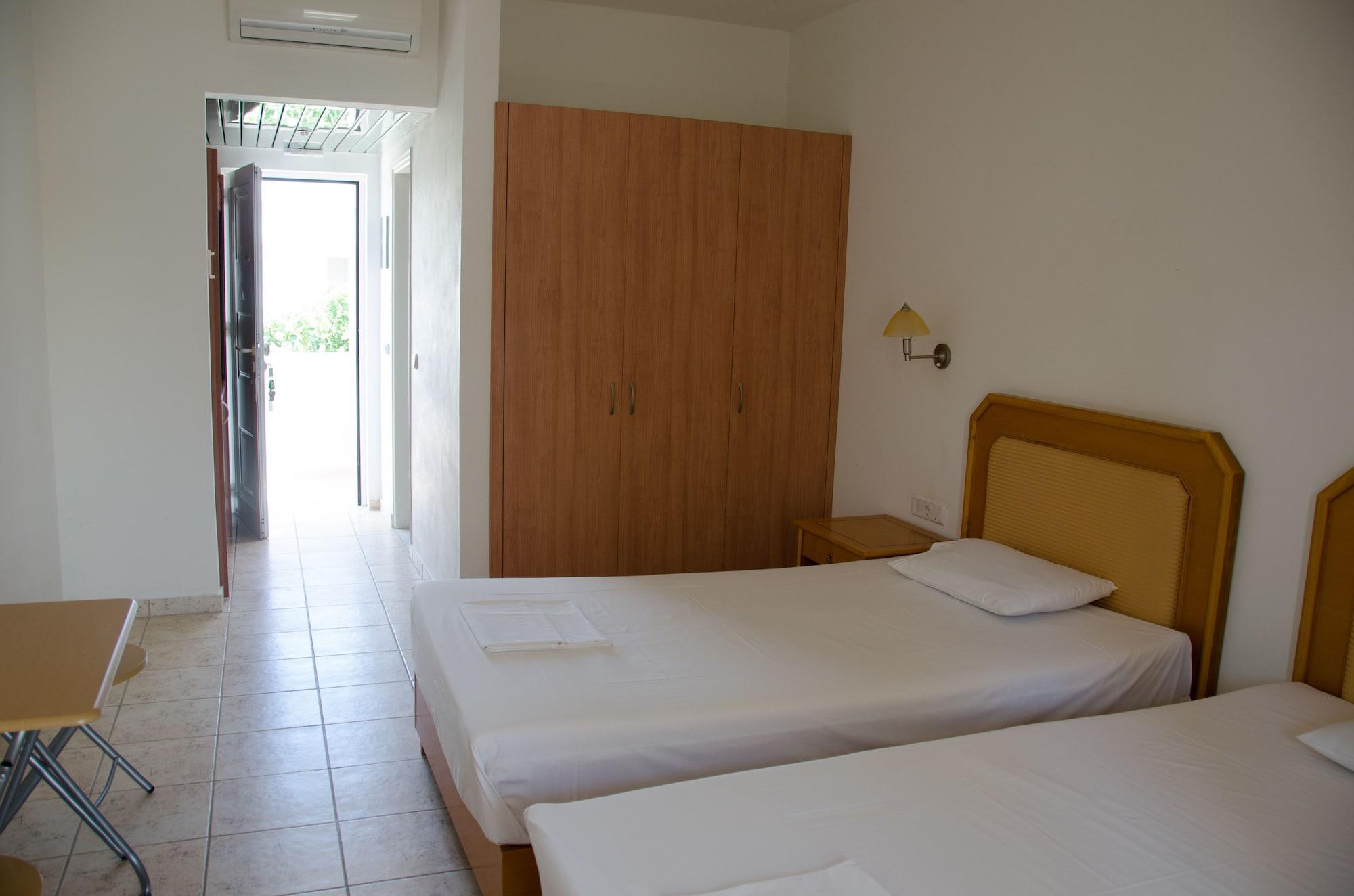 Goji Vegan Hotel Lalyssos Eksteriør billede