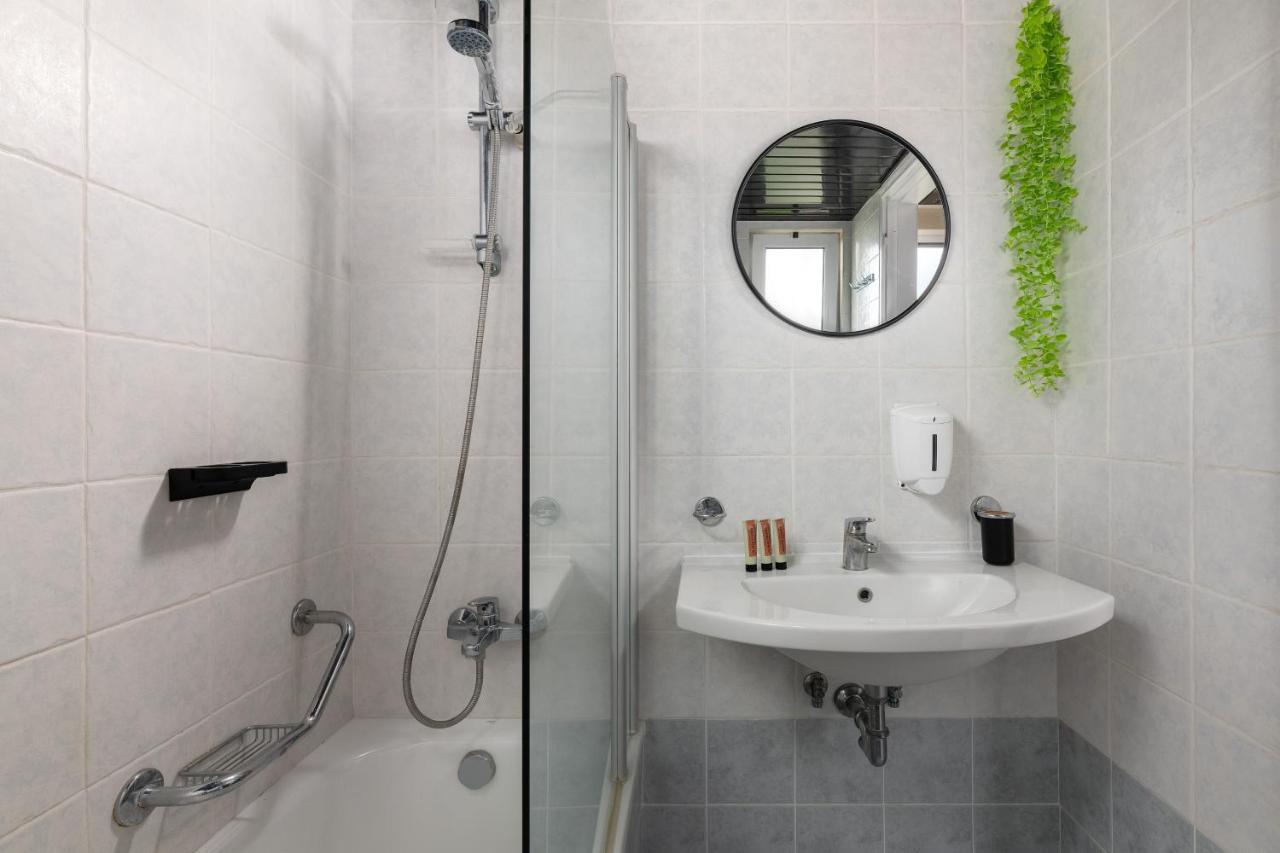 Goji Vegan Hotel Lalyssos Eksteriør billede